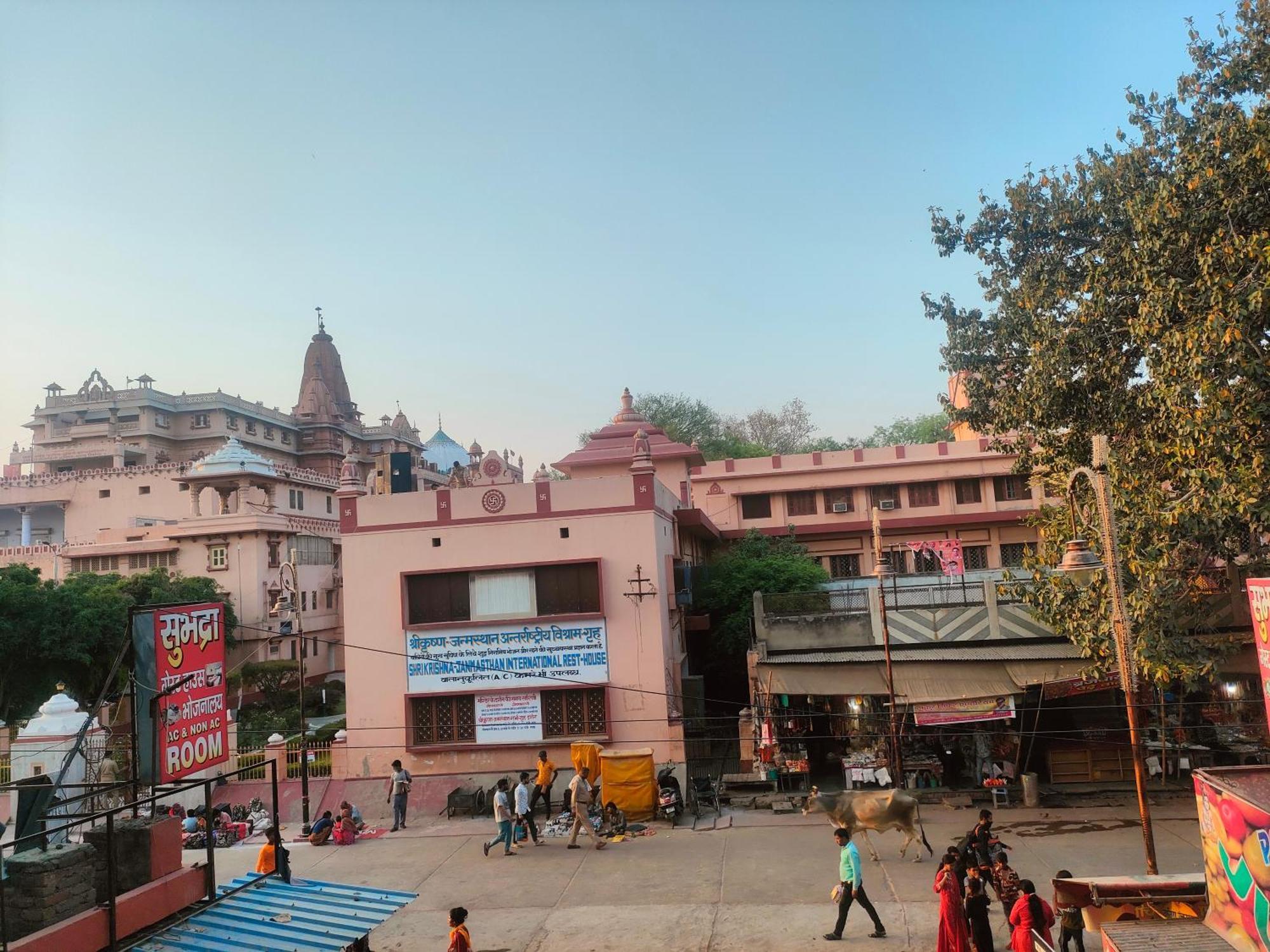 Sgh Guest House Mathura Exteriör bild