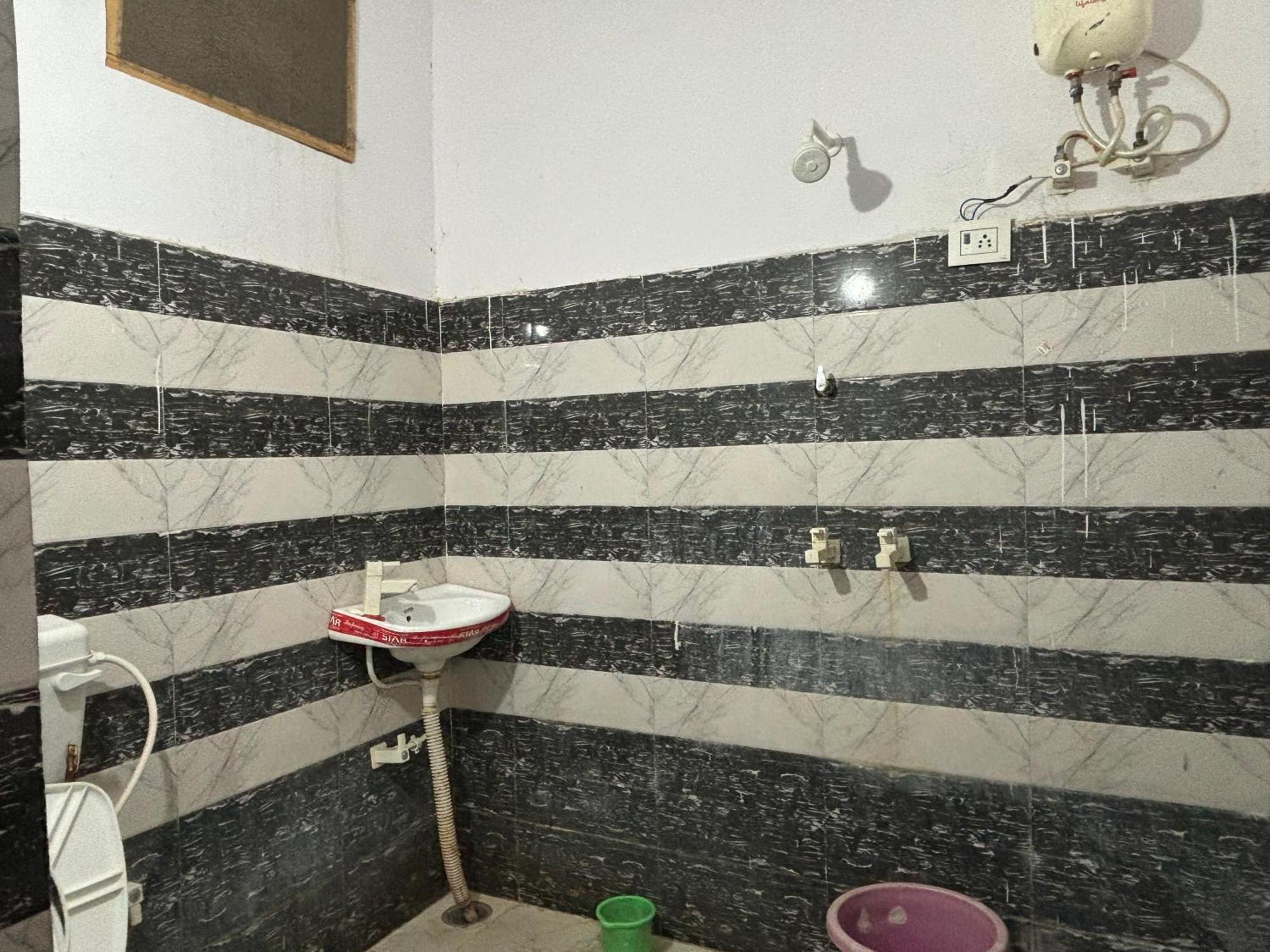 Sgh Guest House Mathura Exteriör bild
